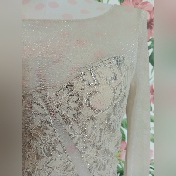 Kimchi Blue Urban Outfitters Sheer Lace Top - Picture 6 of 8